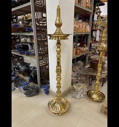 Kerala Brass Nilavilakku 5 Feet – Traditional Indian Lamp for Home & Office Decor | Ideal Gift Item