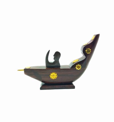 Wooden Kerala Traditional Boat Curio Miniature with 1Men Figurines