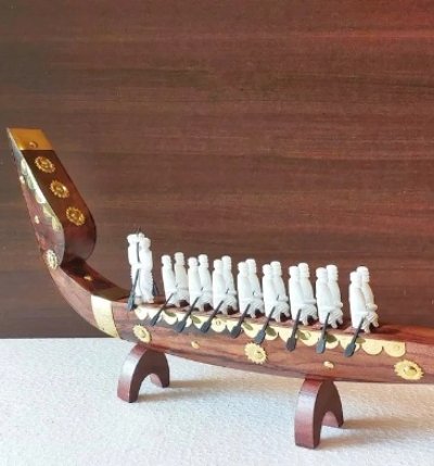 Handcrafted Kerala Snake Boat with Men Figurines | Traditional Wooden Chundan Vallam