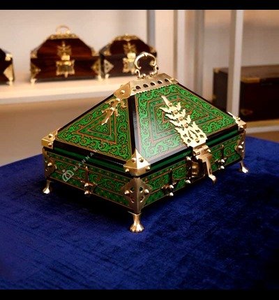 Nettoor Petti – Mahogany Amadapetti | Traditional Kerala Jewel Box