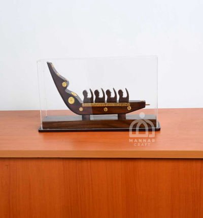 Chundan Vallam Miniature with 4 Rowers in Glass Case – 34.5cm Handcrafted Kerala Snake Boat Memento & Wooden Vallam Kali Home Decor Showpiece by Manna