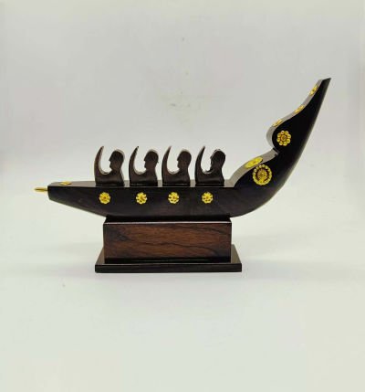 Chundan Vallom Miniature with 4 Rovers – Traditional Kerala Snake Boat Handcrafted Model
