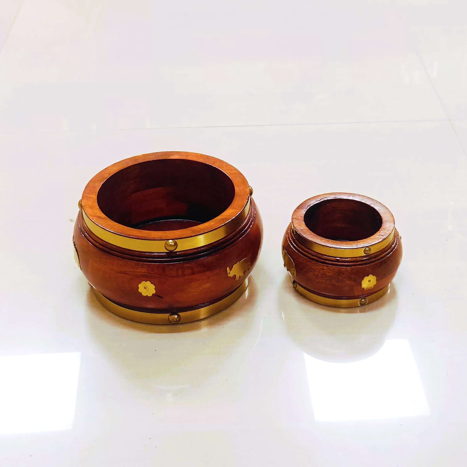 Kerala Traditional Wooden Nazhi & Edangazhi Set – Authentic South Indian Handicraft Décor