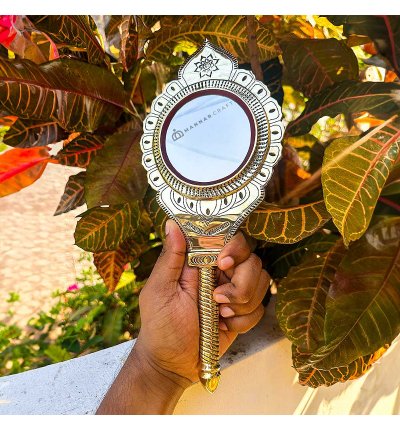 Aranmula Vaalkannadi – Handcrafted Kerala Metal Mirror | 3.5 Inch Traditional Brass Mirror