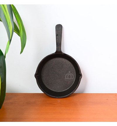  Pre-Seasoned Cast Iron Skillet – Black | Compatible with Gas, Induction & Oven Cooking