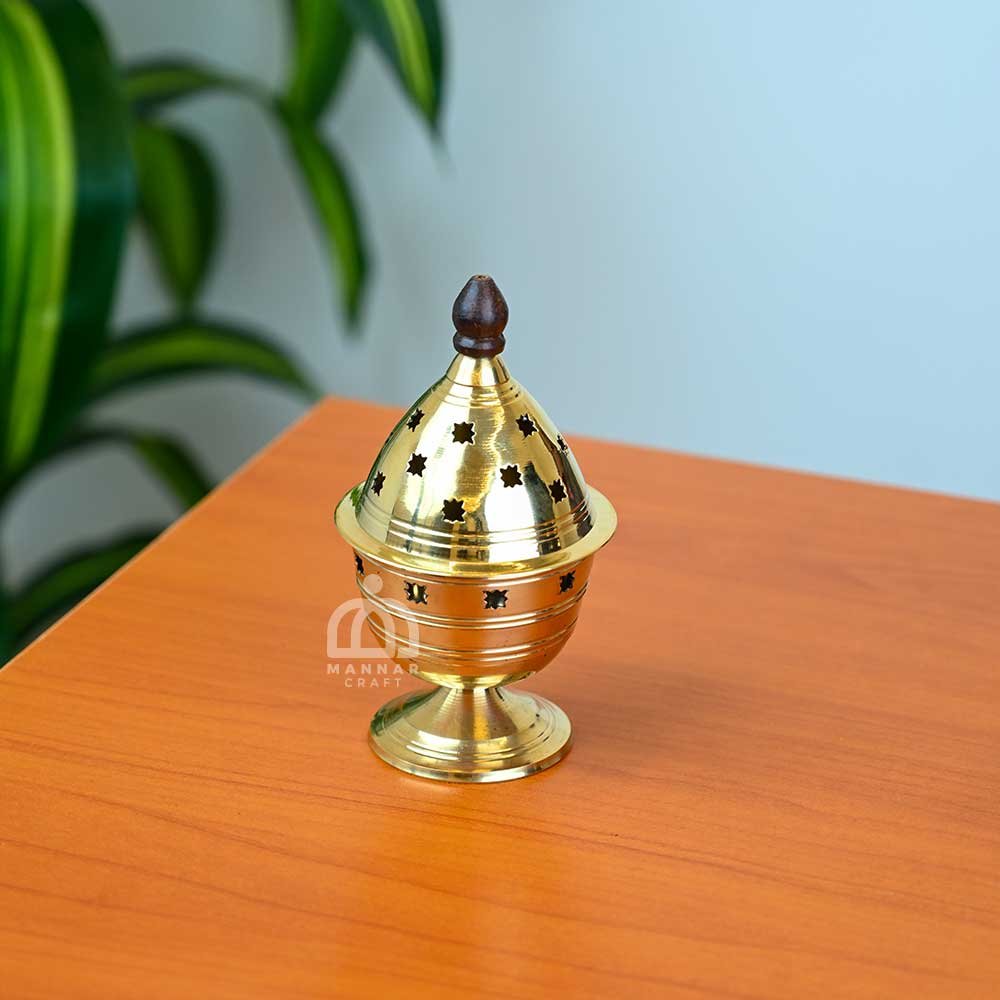 Brass Handi Deep – Star Cutwork Akhand Diya with Lid | Traditional Anaiya Vilakku / Nanthavilakku for Pooja & Meditation