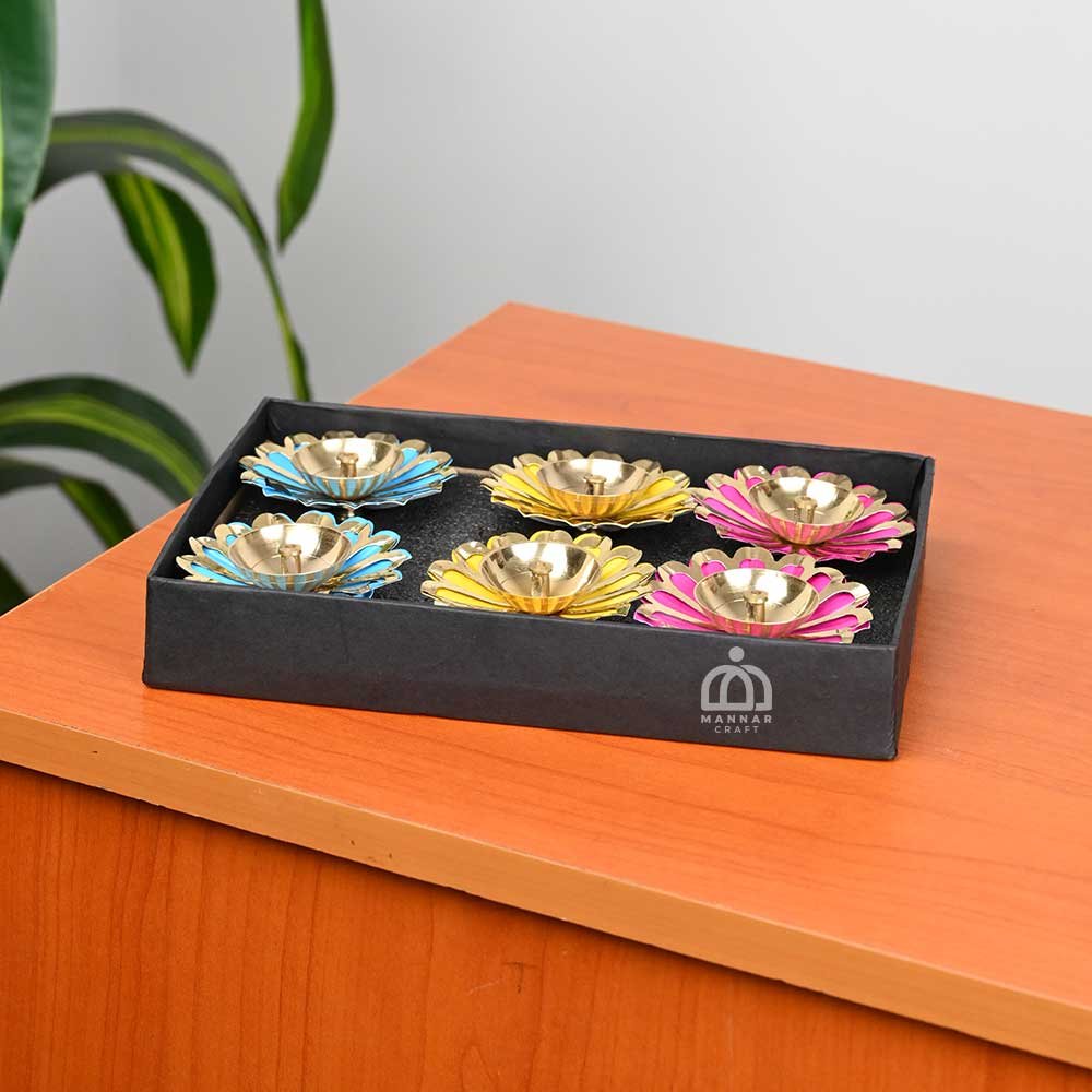 Mannar Craft Flower-Shaped Brass Diyas Set in a Box – Decorative Oil Lamps for Pooja, Festivals & Gifting