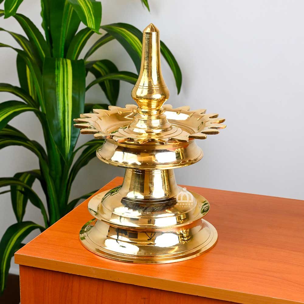 Handmade Kerala Traditional Brass Bhadradeepam Vilakku – Authentic Temple-Style Oil Lamp