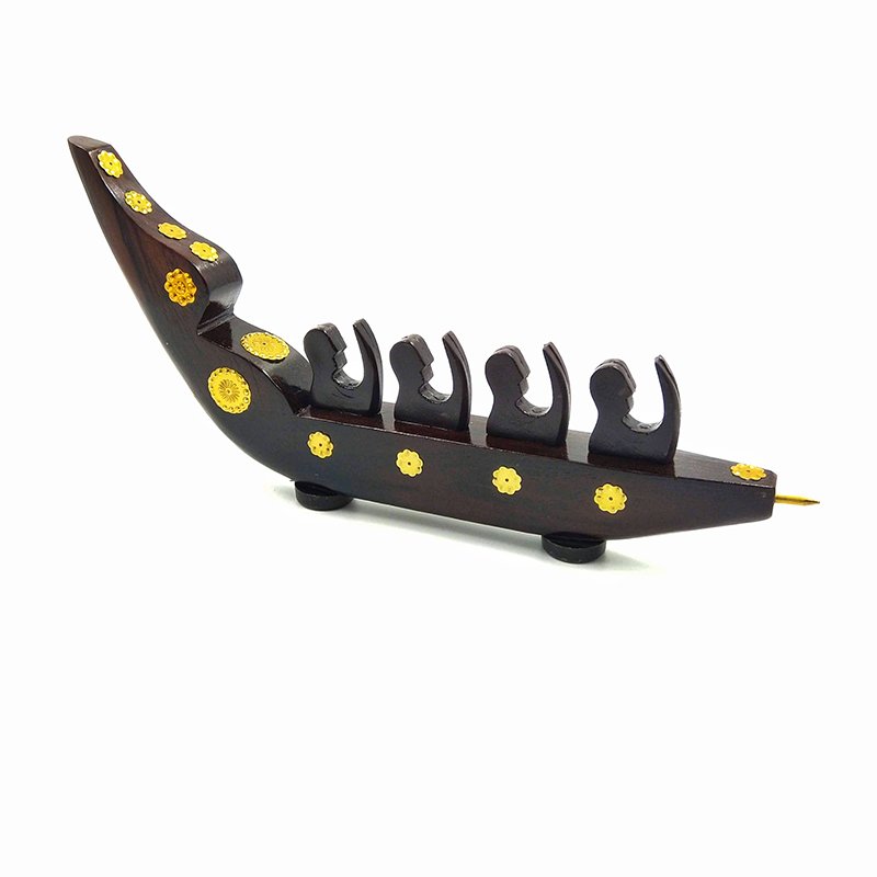 Wooden Kerala Traditional Boat Curio Miniature with 4 Men Figurines