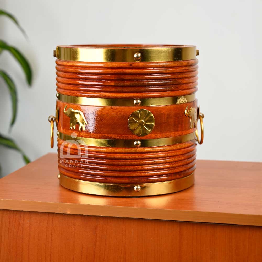 Kerala Traditional Wooden Nirapara – 9.5 Inch | Authentic South Indian Handicraft Decor