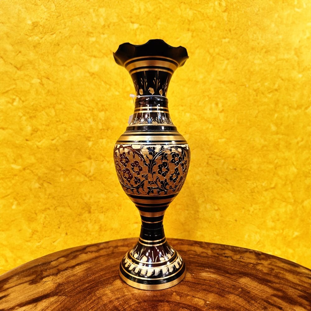Handcrafted Brass Flower Vase - Elegant Home Decor Piece