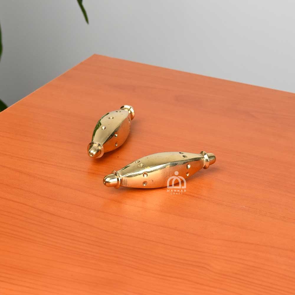 Brass Playing Pakida