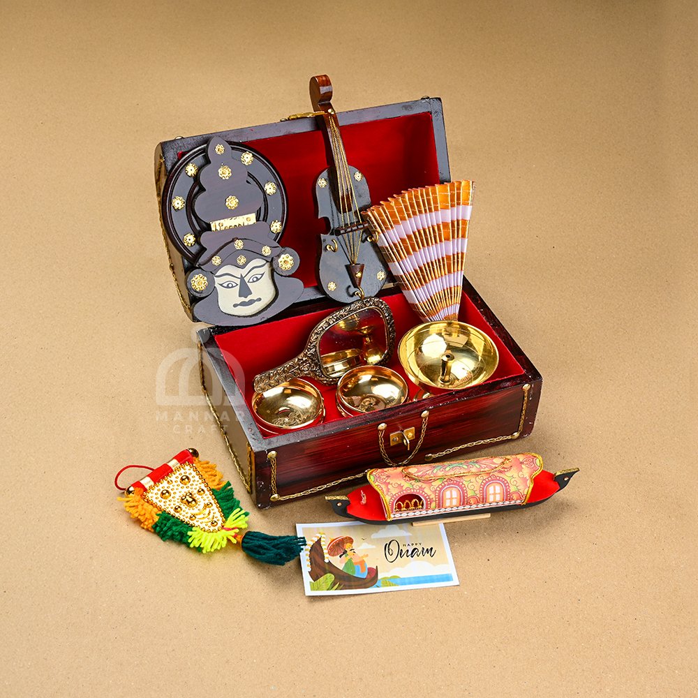 Mannar Craft Kerala Onam Combo – Big Arab Box, Brass Diya, Printed Houseboat, Urulis, Nettipattam, Violin Key Hanger, Brown Kathakali, Thiru Udayada &