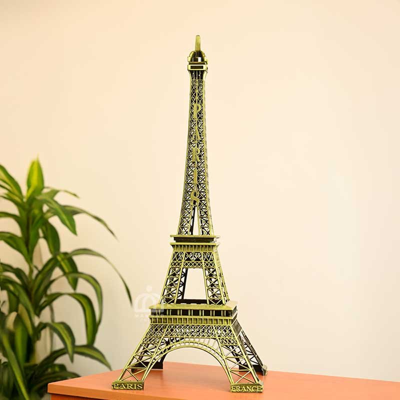 Metal Eiffel Tower Miniature – Elegant Paris Decor Showpiece