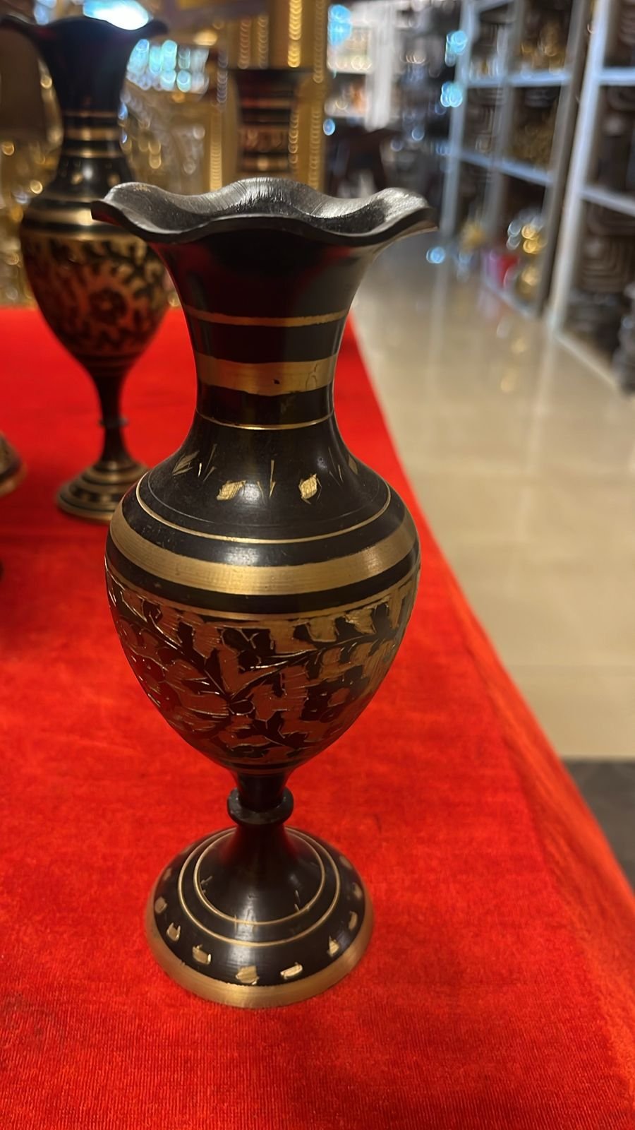 Handcrafted Brass Flower Vase – Elegant Traditional Home Decor