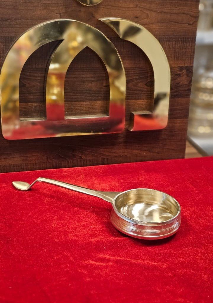 Special Traditional Bronze Val Urli