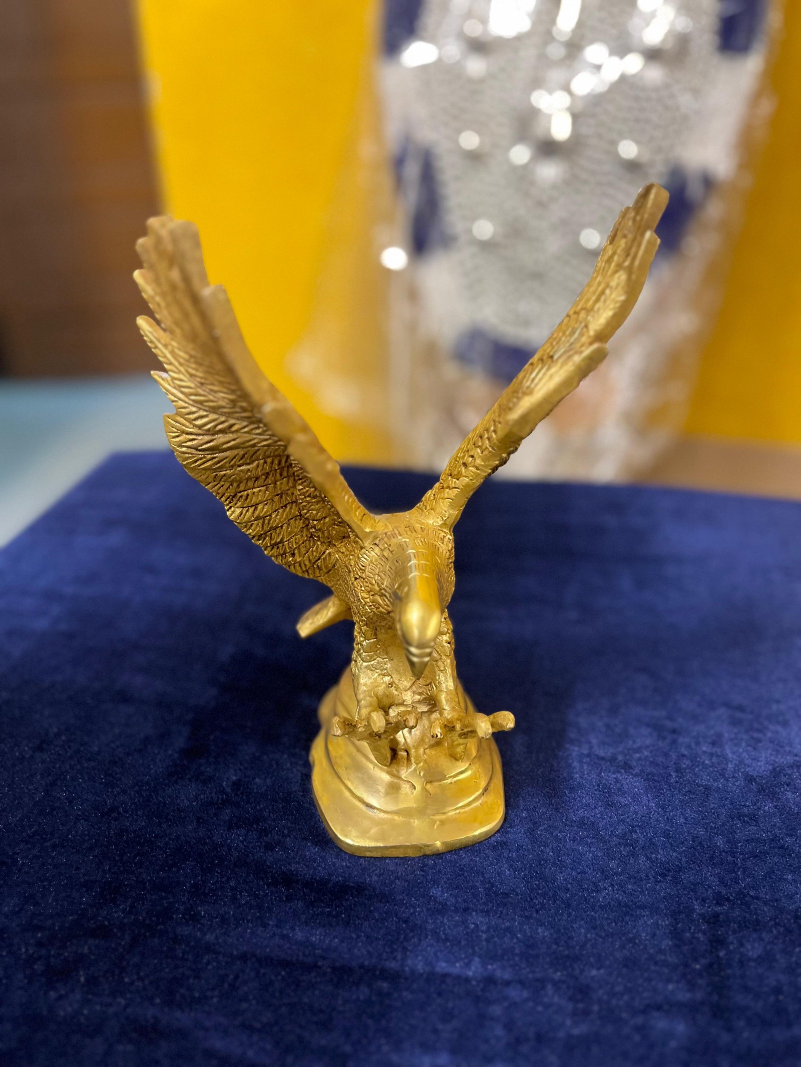Rising Eagle Artifact Statue – Luxury Tabletop Home Decor Showpiece