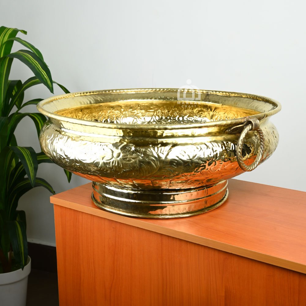 Mannar Craft Brass Sheet Uruli – Large Handcrafted Decorative Bowl for Floating Flowers, Diyas & Traditional Home Decor