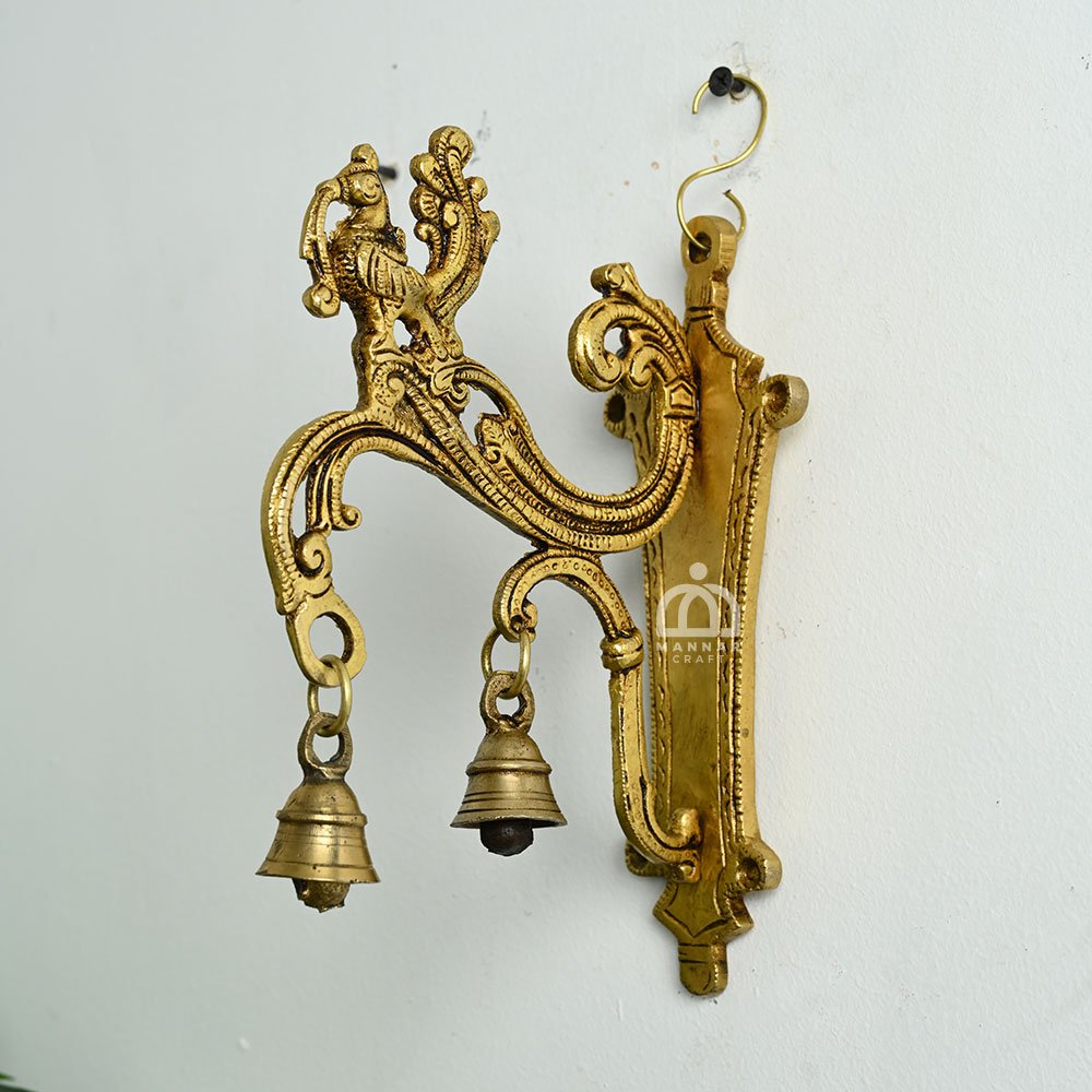 Traditional Brass Wall Bracket – Decorative Antique Wall Mount