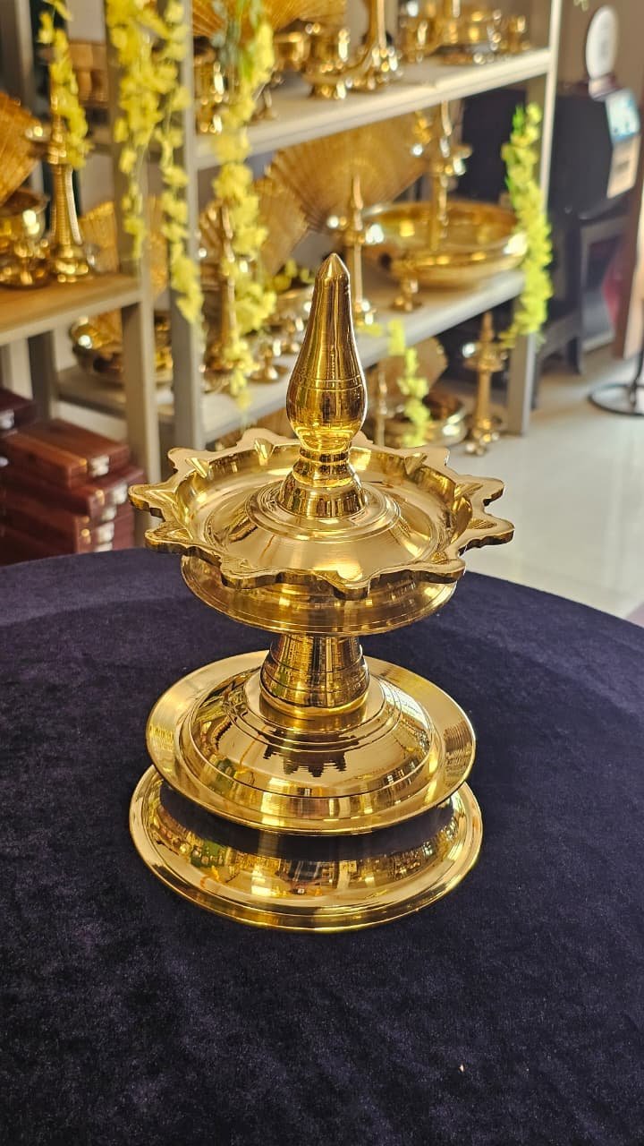 Bhadradeepam 11 Wicks Brass Lamp – Traditional Pooja Deepam