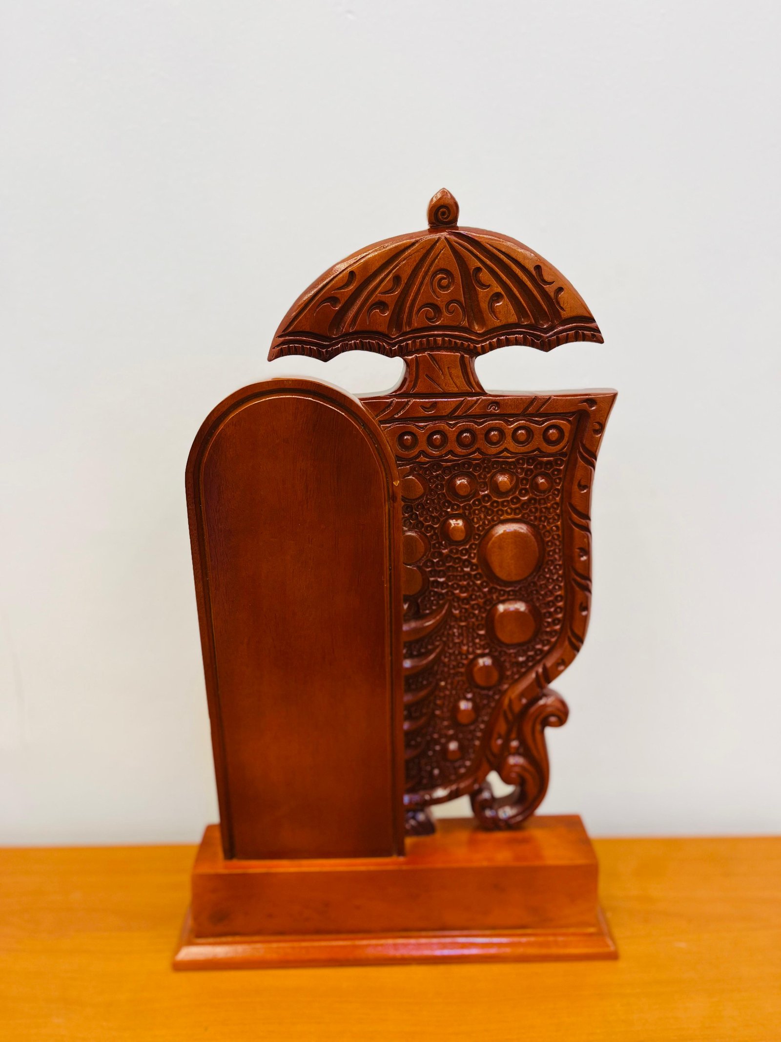 Nettipattam Mahogany Wood Memento 46 cm Traditional Kerala Decor