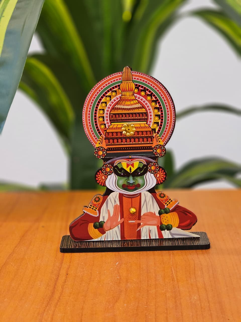 Kathakali Shoulder Flat Base Statue – Kerala Handcrafted Décor