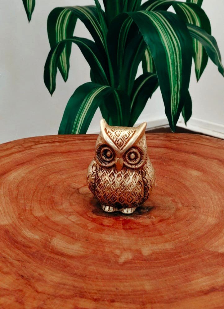 Brass Owl Tabletop Decor – Handmade Wisdom & Prosperity Statue