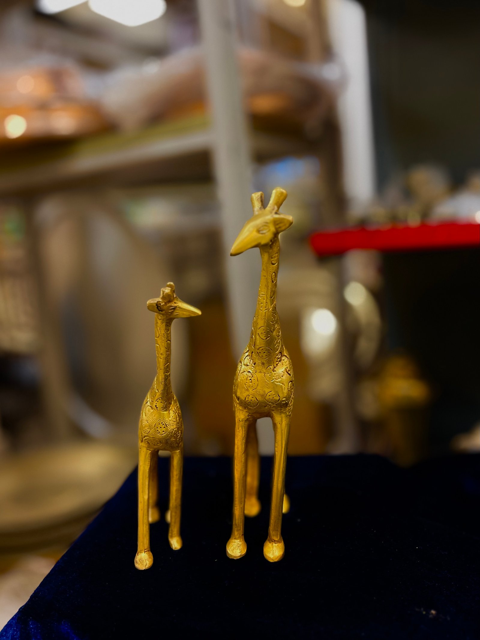 Brass Giraffe Pair Statue – Handmade Decorative Brass Showpiece