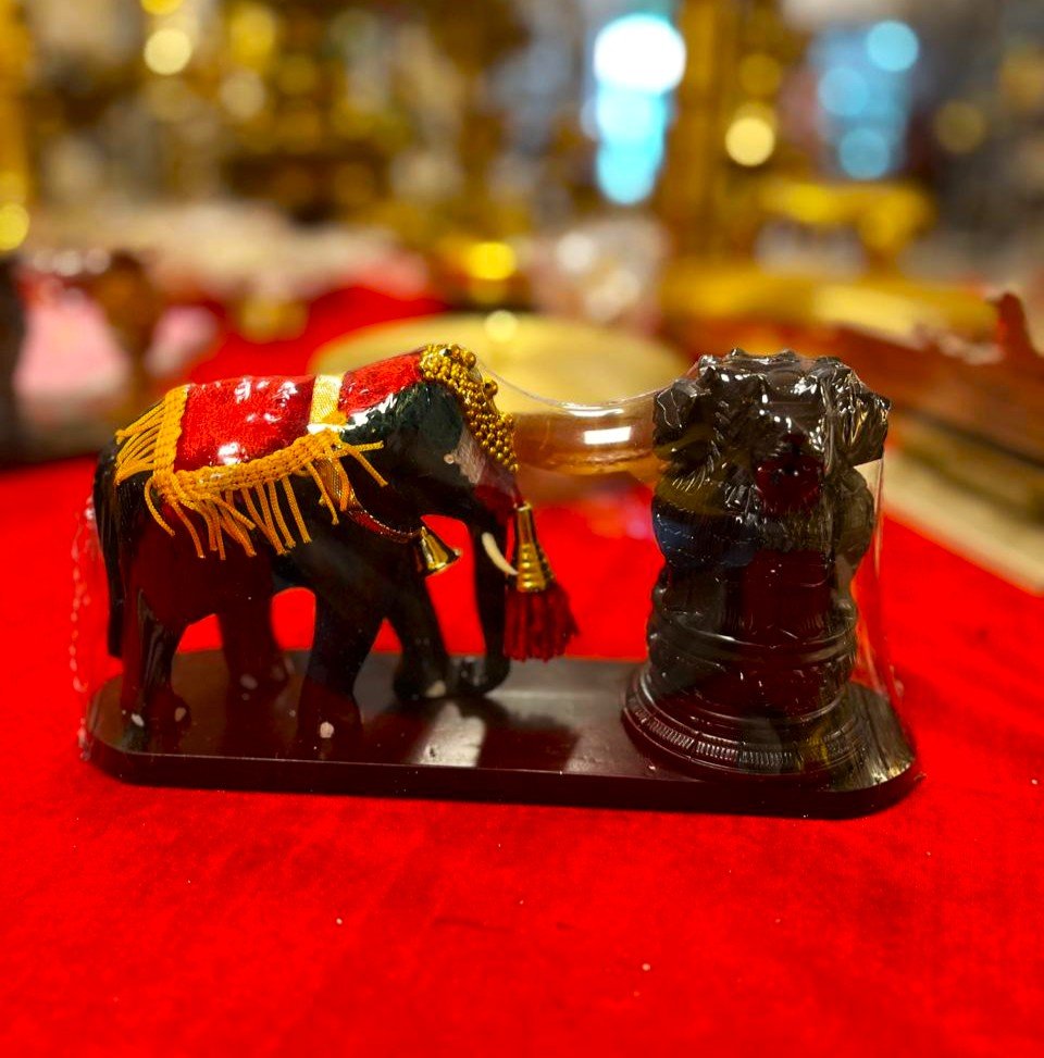 Wooden Pooram Elephant Pen Holder with Ashoka Pillar Decor