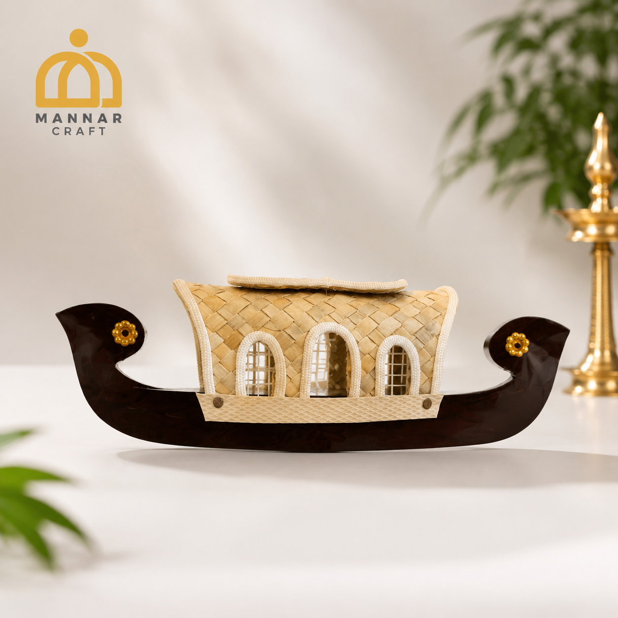 Kettuvallam Model – Traditional Kerala Houseboat Showpiece