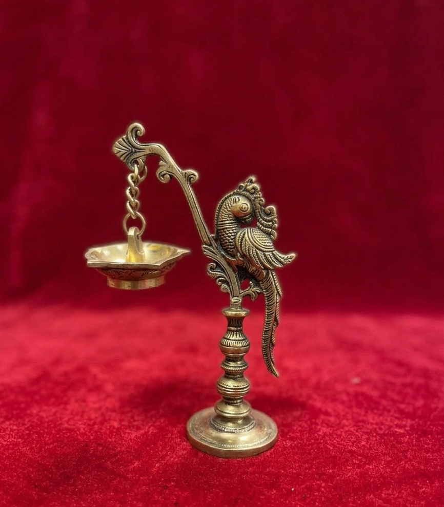 Brass Parrot Lamp – Handcrafted Traditional Decorative Lamp