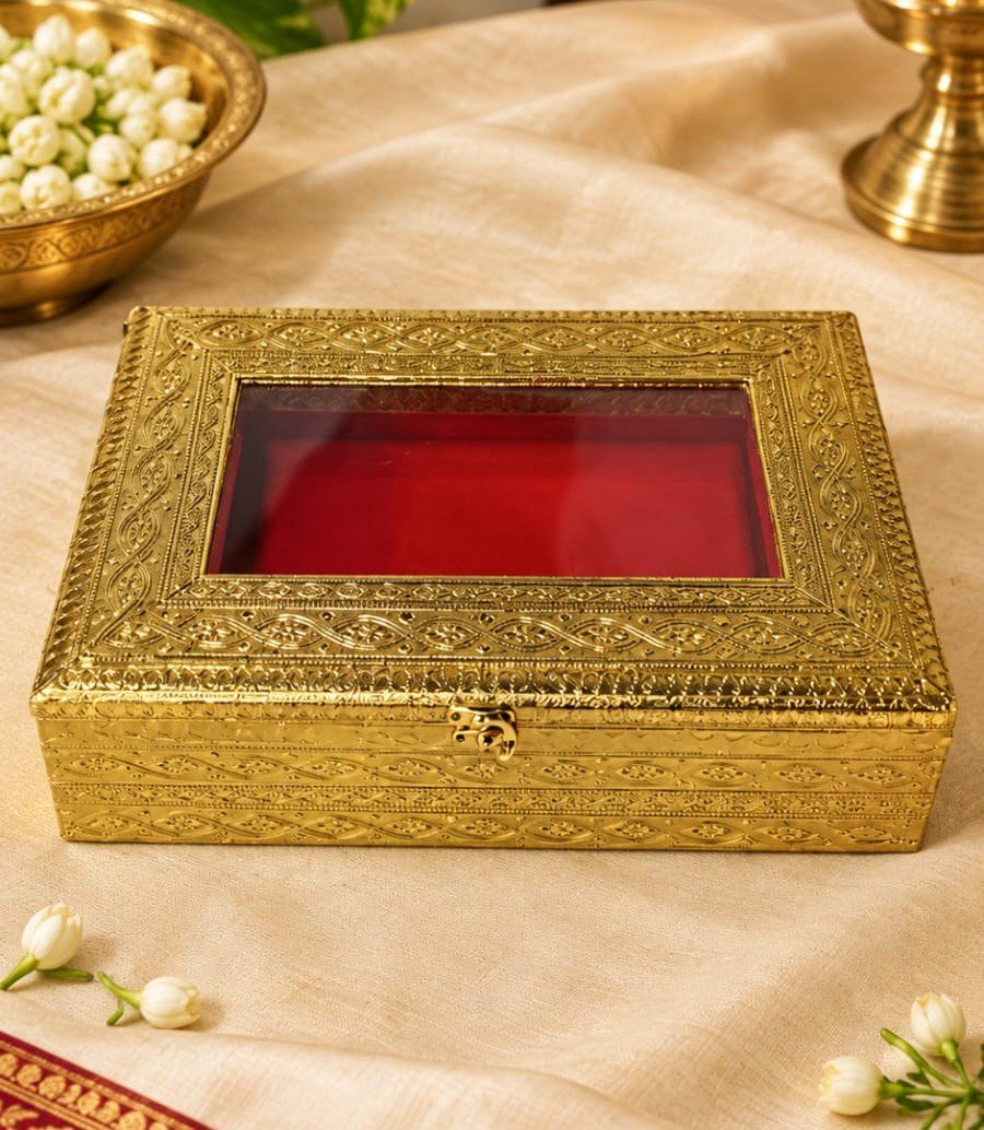 Golden Saree Box – Traditional Saree Gift & Storage Box