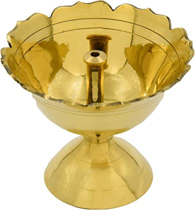 Brass Traditionally Designed Rounded Detachable Akhand Diya (Set of1, Diameter 6 cm)
